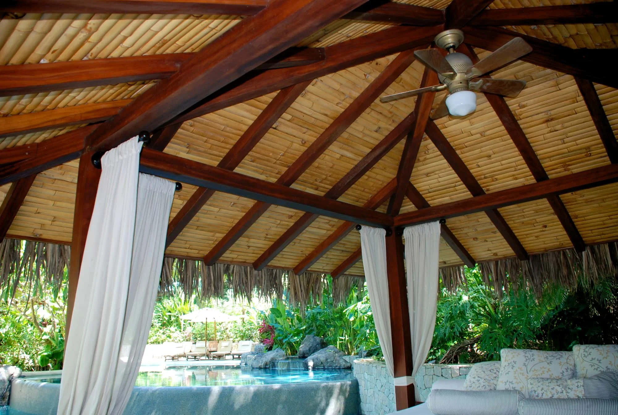 Cielo Raso en Latas de Guadua