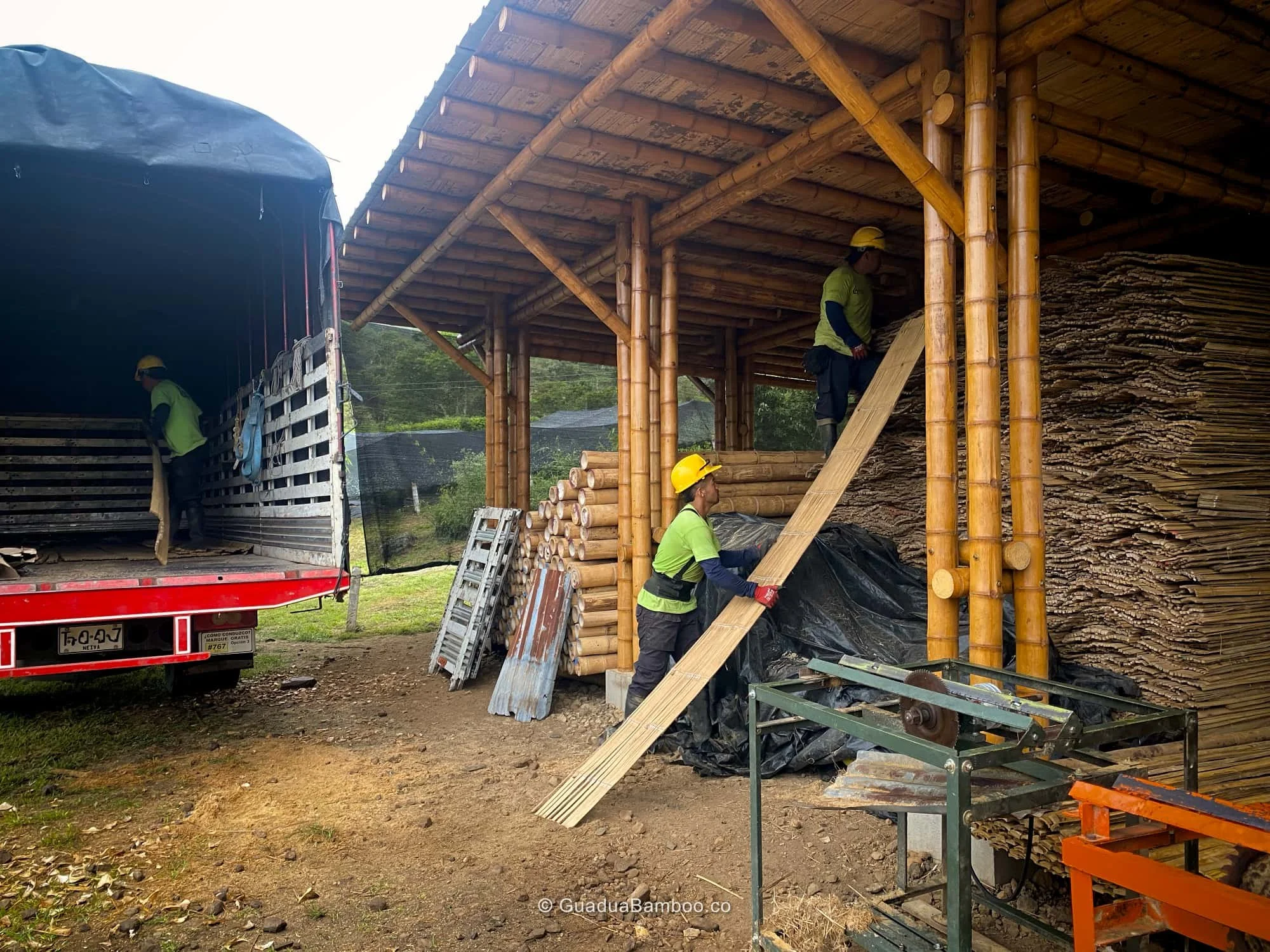 Cargando Esterilla de Guadua Bambú